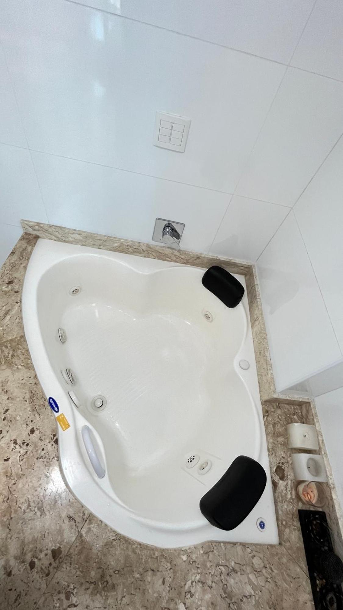 Cobertura Com Belissima Vista Para O Mar E Jacuzzi Itapema Ngoại thất bức ảnh